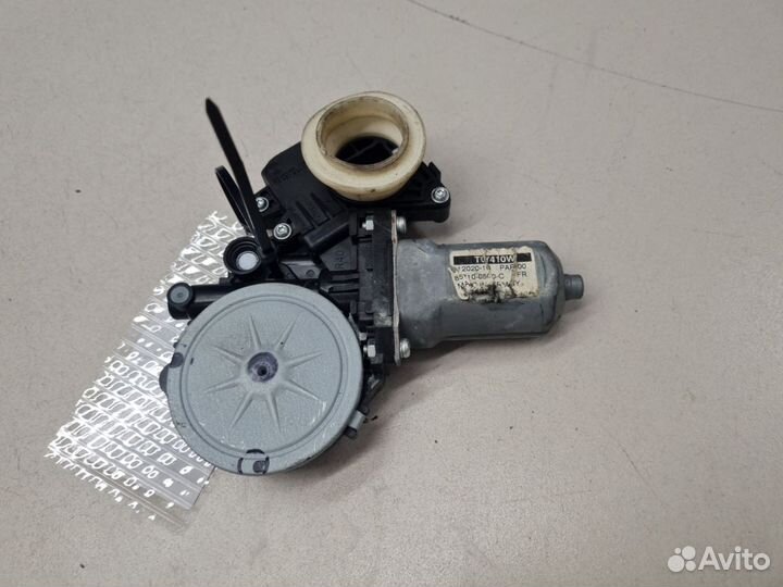 Моторчик стеклоподъёмника передний правый Toyota A