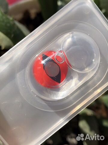 Красные контактные линзы для глаз