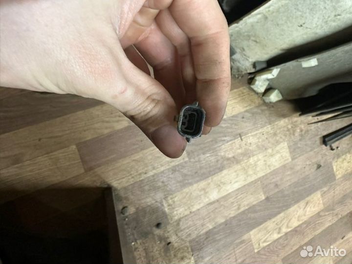 Датчик температуры выхлопных газов Renault Duster