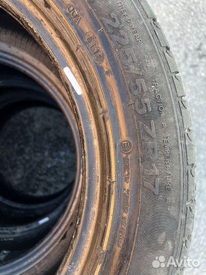 GT Radial Champiro 40 225/55 R17