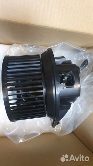 Моторчик ртопителя Mercedes Vito 638