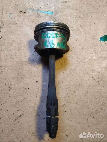 Volkswagen Golf 3 Vento Поршень с шатуном