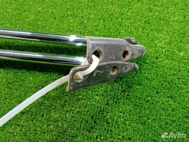 Амортизатор двери багажника Toyota Hiace KZH106