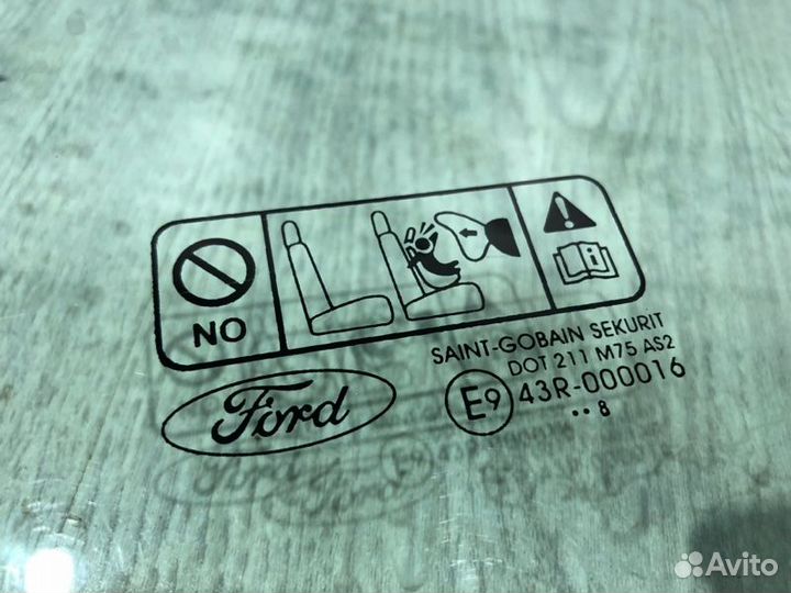 Стекло переднее правое Ford Focus 2 qqdb 2010