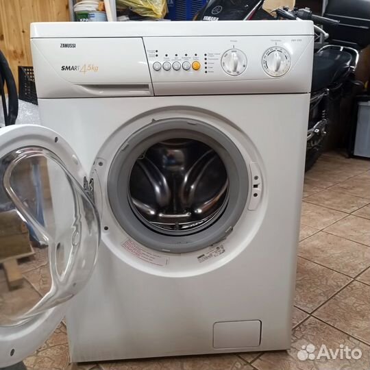 Стиральная машина Zanussi ZWS 3102