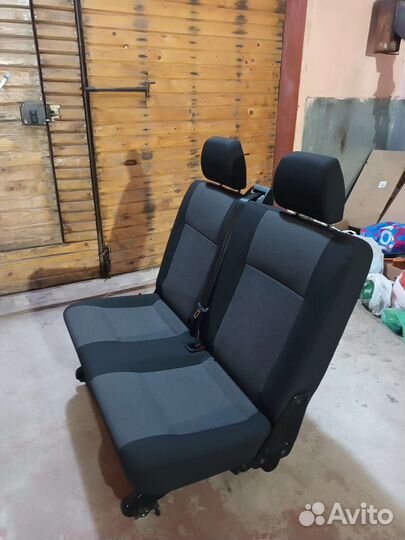 Двухместное откидное сиденье на Фольксваген т5, т6