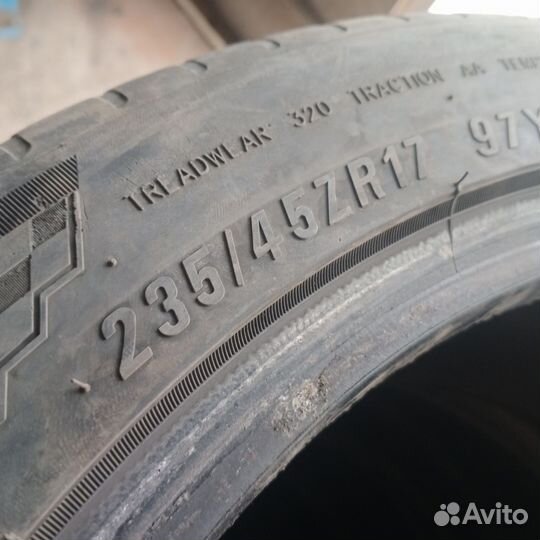 Maxxis Victra Sport VS5 235/45 R17
