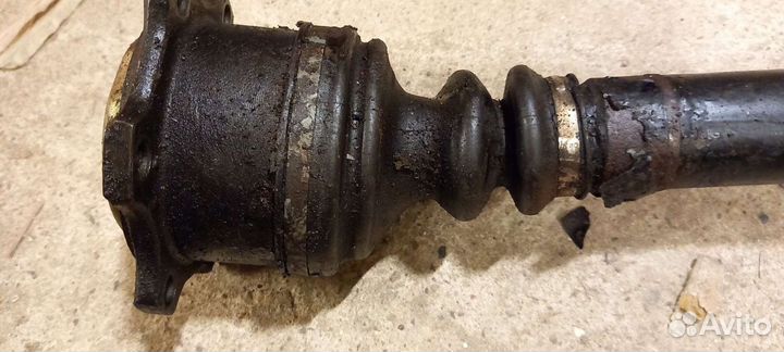 Полуось передняя Volkswagen Passat B5 1.8 aкпп