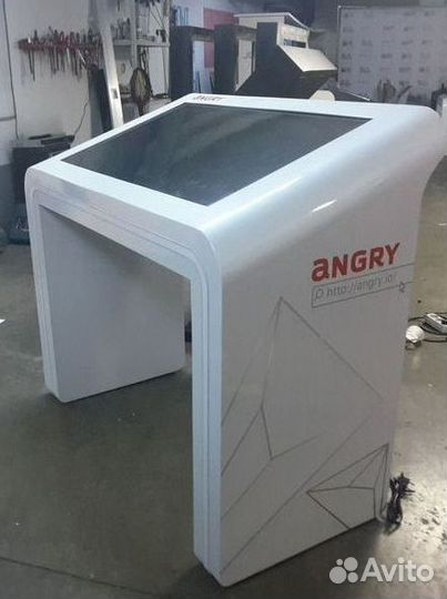 Интерактивный сенсорный стол