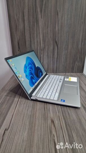 Отличный Asus на i5-12gn