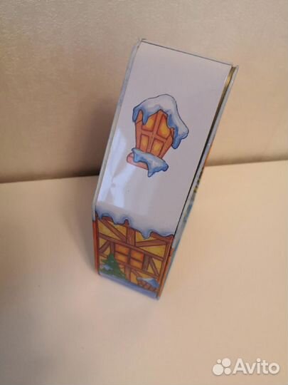 Жестяные коробки под подарки и сладости