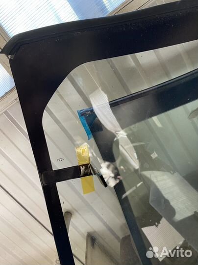 Стекло лобовое Discovery Sport 2015