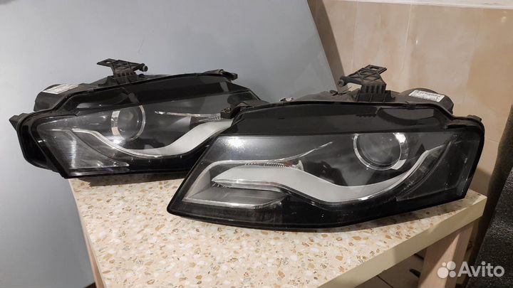 Передние фары для Audi A4 B8 ксенон