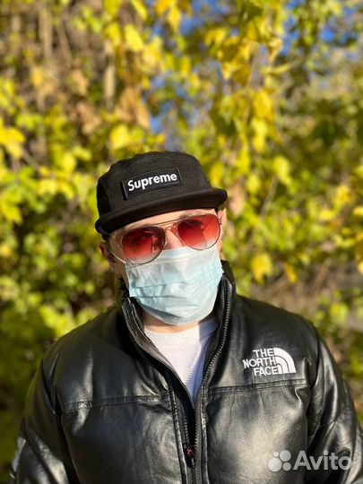 Кепка Supreme черная пятипанельная