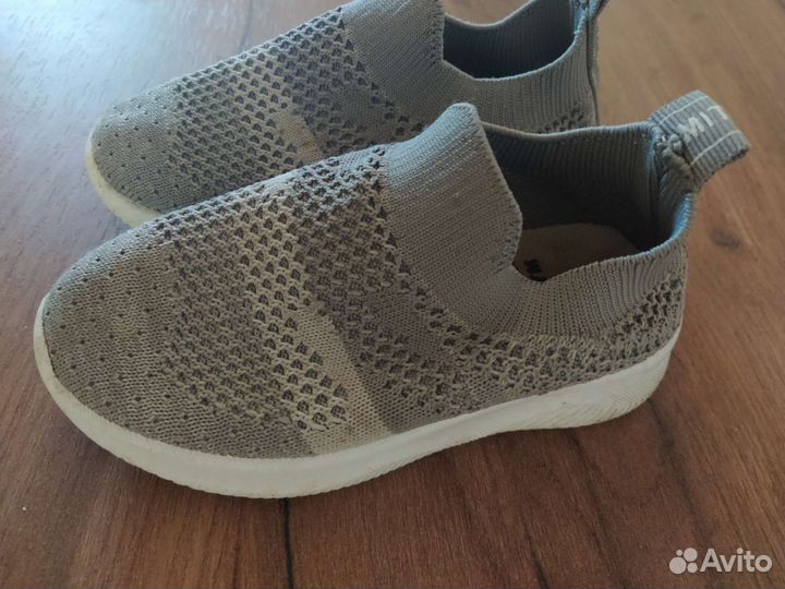 Кроссовки детские