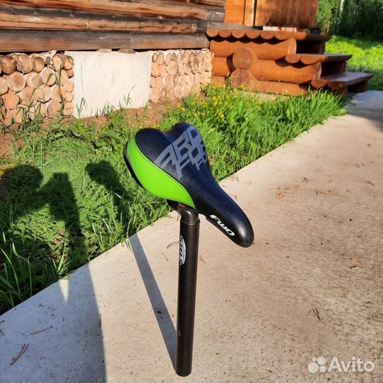 Велосипедное седло