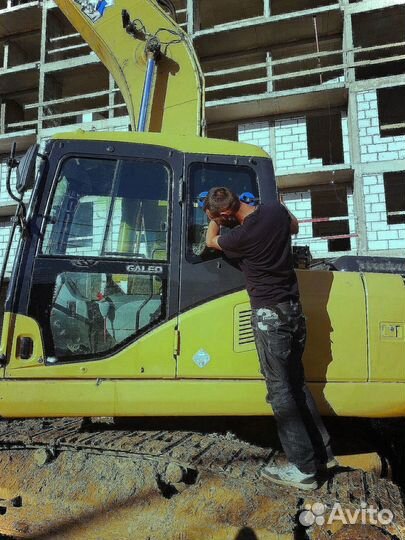 Стекло правое Мини-погрузчик Вениери VF 1.33 B