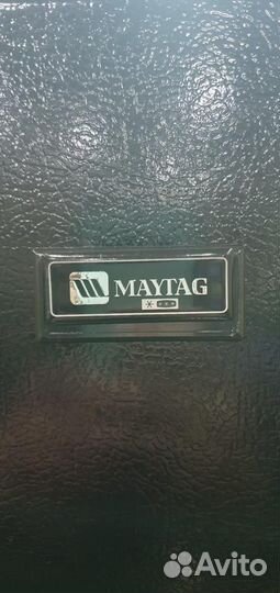 Холодильник Maytag с морозильником