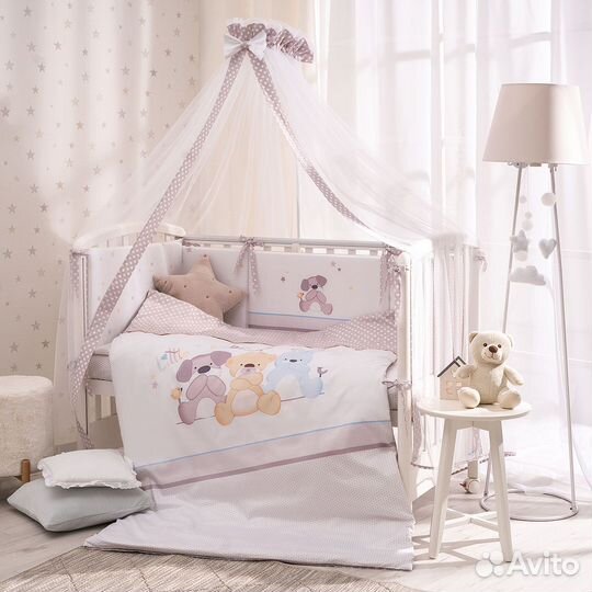 Детская кроватка с маятником