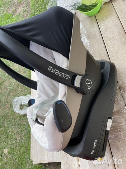 Автолюлька maxi cosi с базой isofix