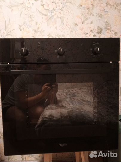 Встраиваемая духовка Whirlpool