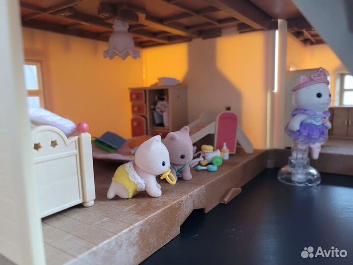 Sylvanian Families большой дом со светом