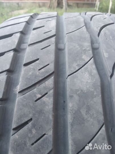 Barum Bravuris 2 235/45 R17