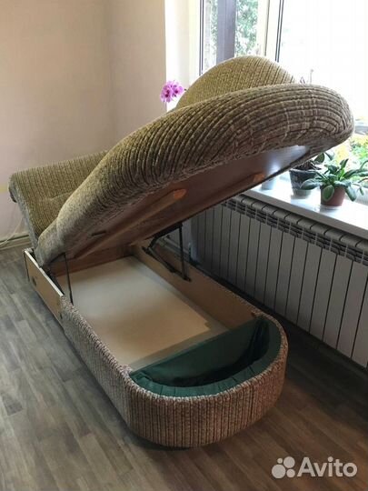 Диван угловой