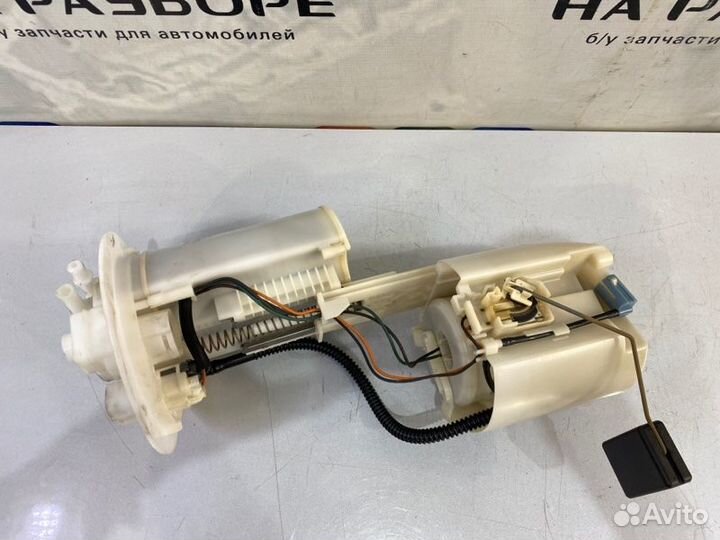 Бензонасос Toyota Avensis T270 1ZR-FAE 2009