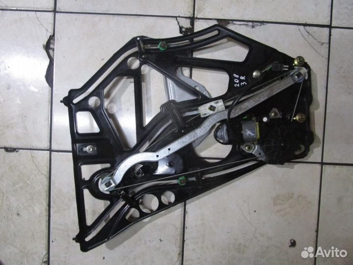 Стеклоподъемник задний правый w208 CLK-class 11