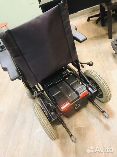 Инвалидная коляска с электроприводом и подогревом