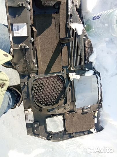 Обшивка багажника правая toyota land cruiser