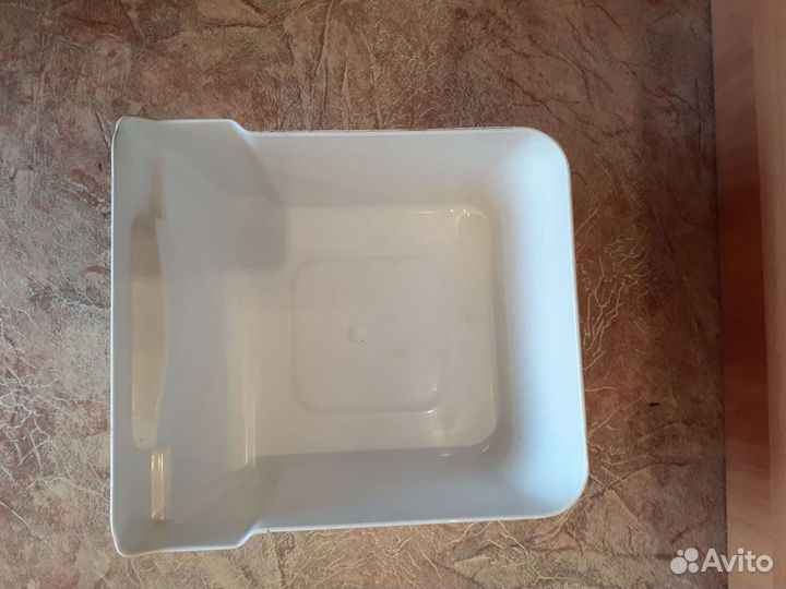 Ящик пласмассовый от холодильника