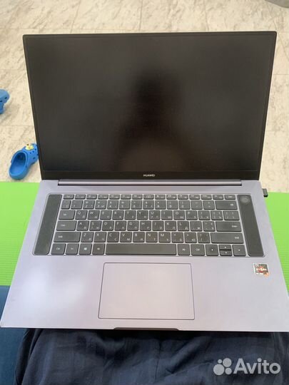 Huawei matebook d16