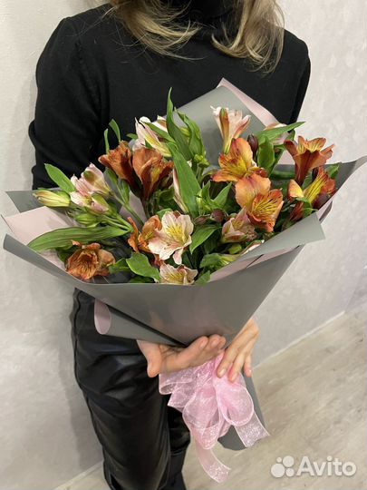 Монобукет цветов из альстромерии, доставка