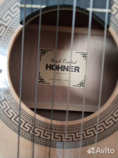 Продам гитару классическую с чехлом