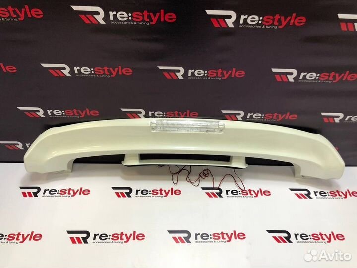 Спойлер Toyota Land Cruiser 100 Белый 070