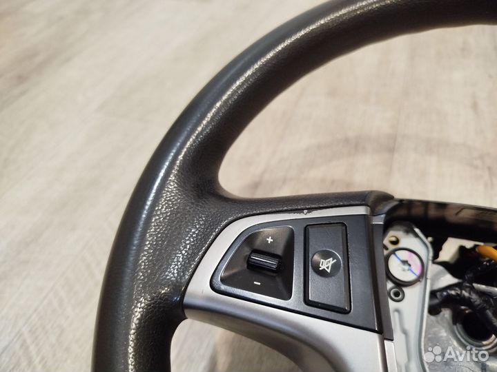 Рулевое колесо Hyundai Solaris 1