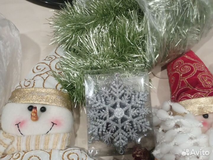 Новогодние игрушки