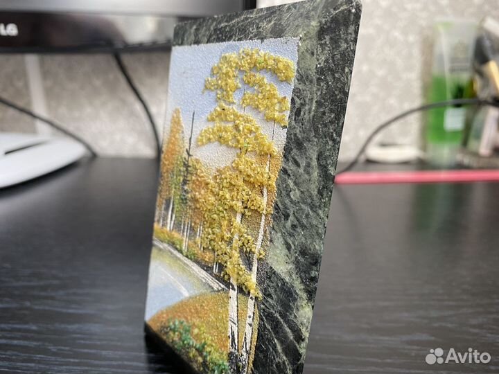 Картина декоративная из камня