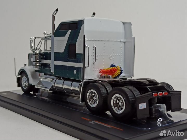 Kenworth W900 Big Sleeper 1984 Ixo 1:43