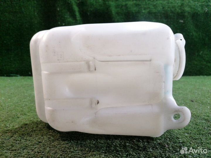 Бачок стеклоомывателя Toyota Cami J102E K3-VE 2004