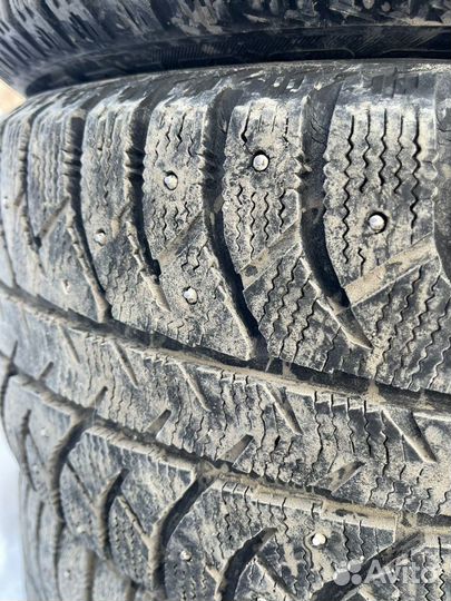 Bridgestone Ice Cruiser 7000 235/55 R17