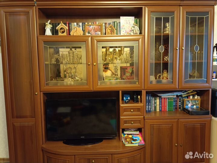 Стенка в гостиную