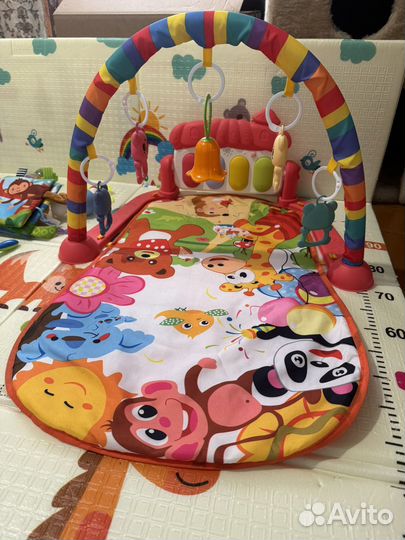 Развивающий коврик с пианино