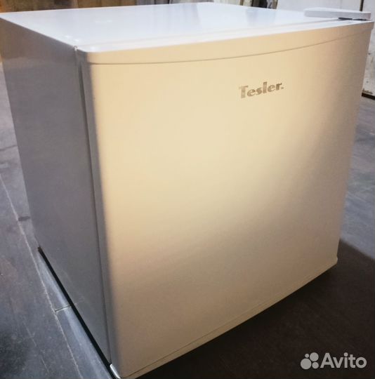 Холодильник tesler