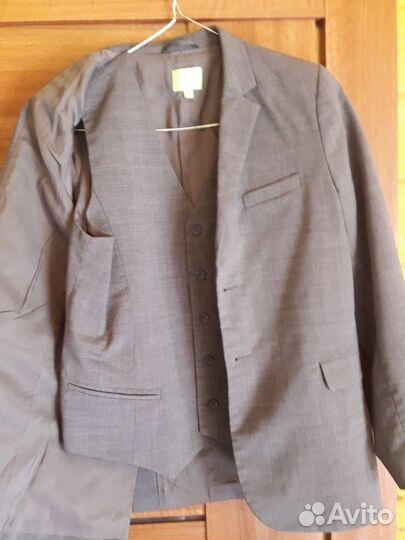 Фирменный пиджак и жилетка для мальчика, рост 146