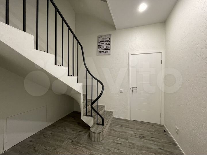 Дом 170 м² на участке 1 сот.