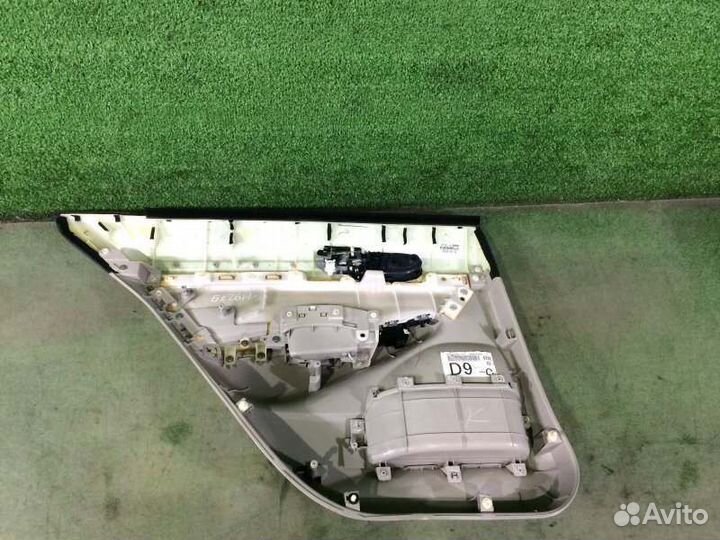 Обшивка двери задняя правая Honda Civic FD3 LDA