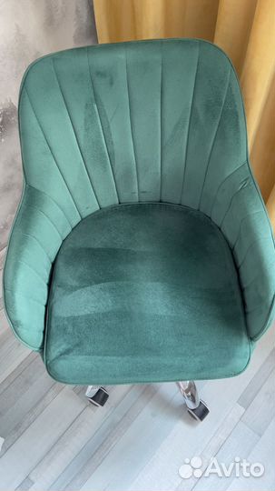 Стул кресло на колесиках